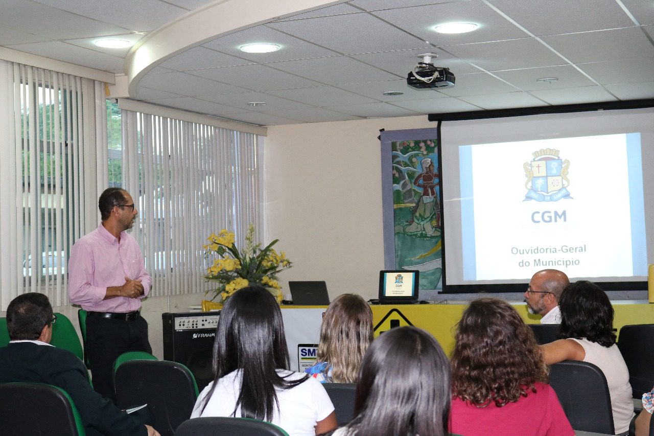 Reunião aconteceu no auditório da SMTT e foi conduzida pelo Ouvidor-Geral do Município (Foto: Ascom/SMTT)